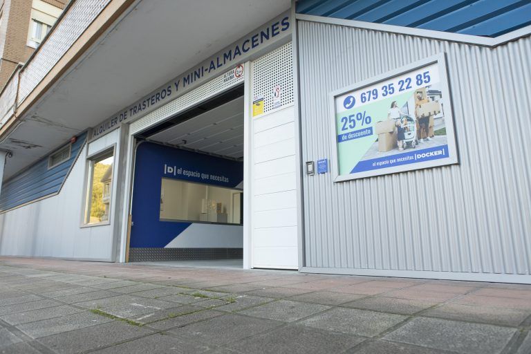 TRASTEROS SANTOÑA 17 Exterior de la instalaciones de alquiler de trasteros en Santoña