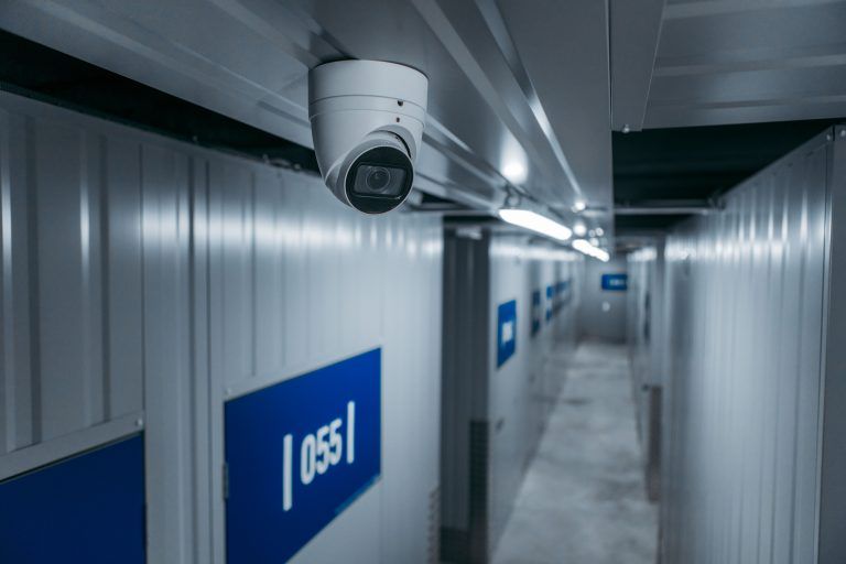 TRASTEROS COLINDRES 11 almacenamiento en Cantabria seguridad Espacio Docker