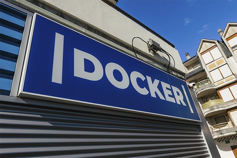 TRASTEROS COLINDRES 15 Docker Trasteros en Cantabria